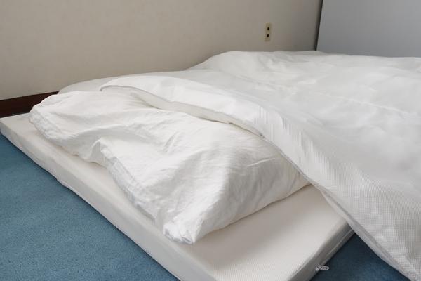 簡単にキレイを維持できる「毎日、洗える、ふとん。」掛け布団とマットレスのセット 汚れてもいいって新しい。この布団、家で洗えるんです | ギズモード