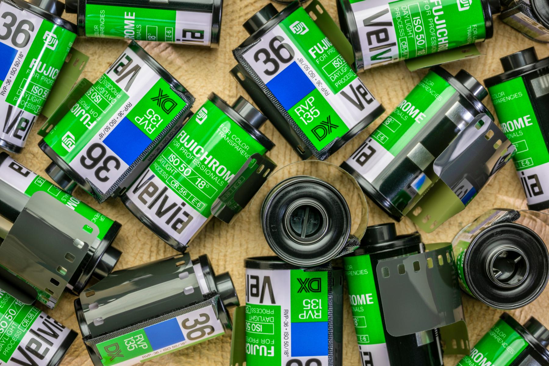 Velvia100（ベルビア100）／ リバーサルフィルム ※期限切れ