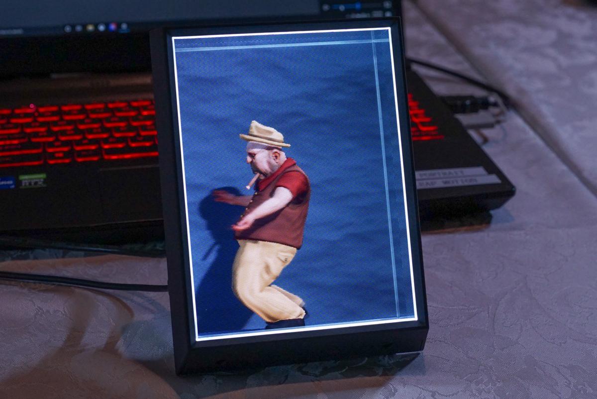 未来の「立体テレビ」まであと少し。3Dディスプレイ「Looking Glass 未来の「立体テレビ」まであと少し。3Dディスプレイ「Looking Glass