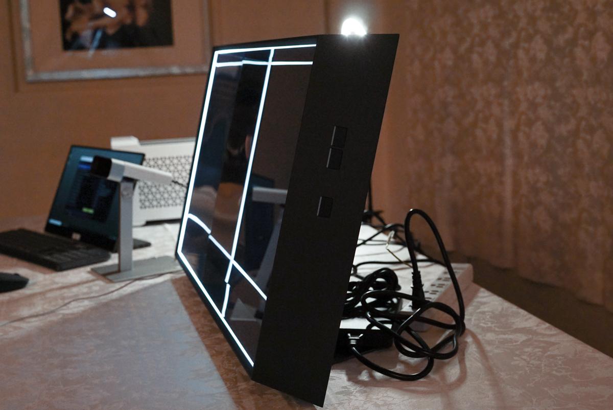 未来の「立体テレビ」まであと少し。3Dディスプレイ「Looking Glass 未来の「立体テレビ」まであと少し。3Dディスプレイ「Looking Glass