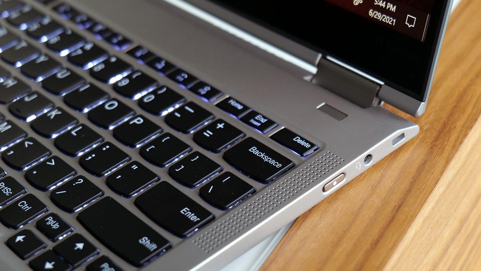 Lenovo Thinkpad X1 Titanium Yogaレビュー：チタン製2-in-1端末は