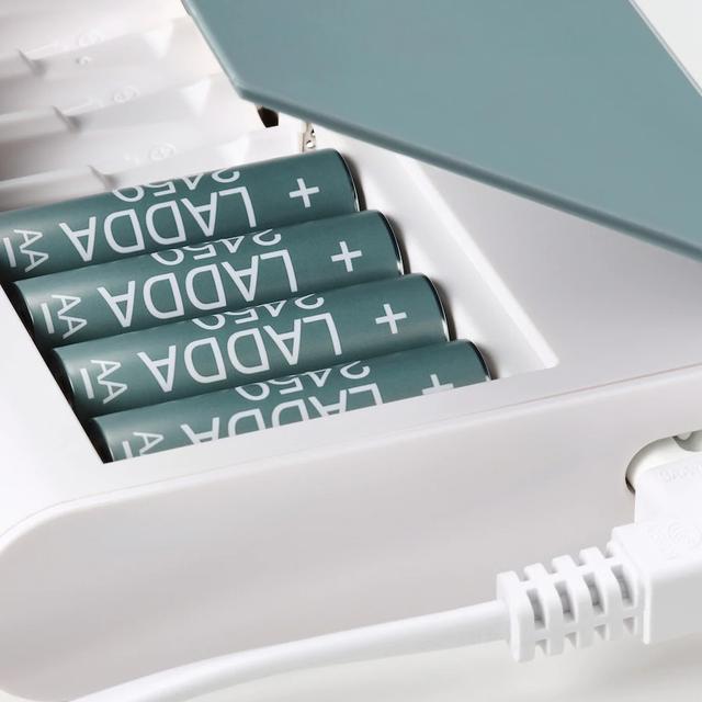 tjugo-battery-charger-with-stora