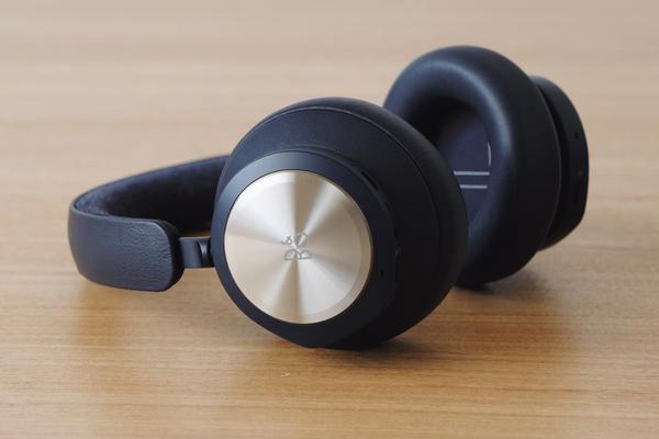 音楽、ゲーム、仕事用のヘッドホンを1台運用に！って考えると「Beoplay