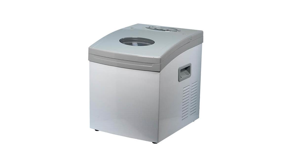 かき氷をガンガンつくれる！ 1.5Lの水を25分で氷にできる家庭用製氷機 