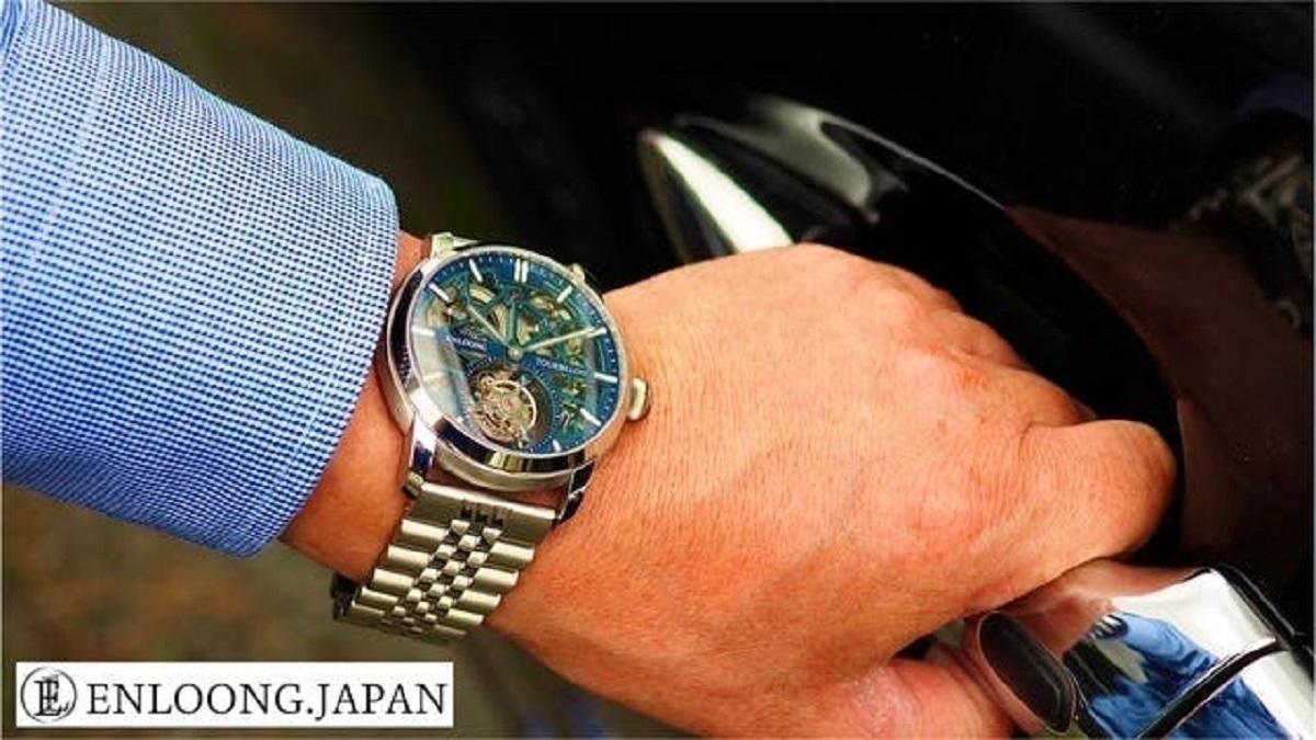 カジュアルユースにも対応。トゥールビヨン専門店が打ち出した