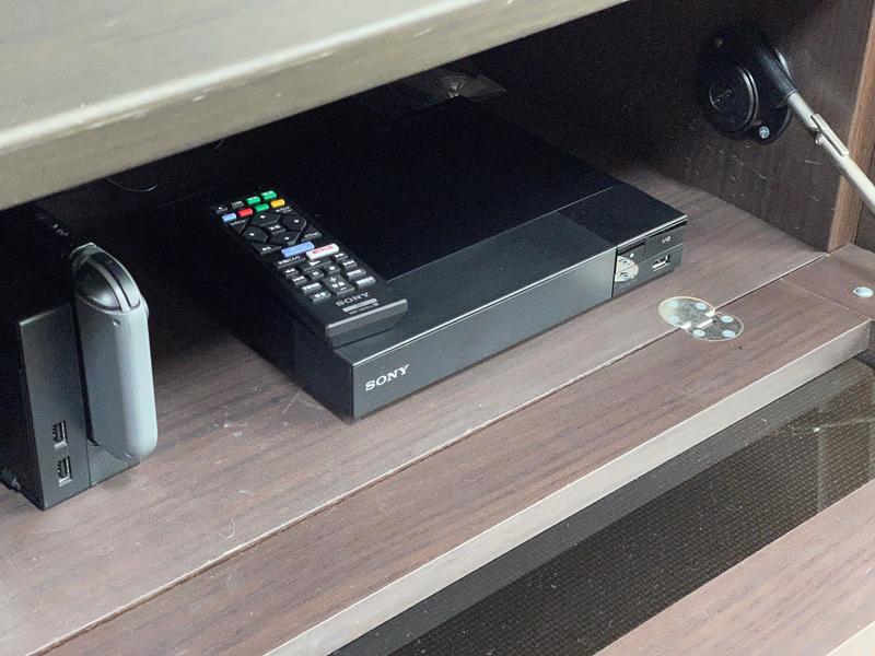 SONY 2019年製 Blu-ray、DVD 再生専用 プレイヤー PS4もPS5も持ってる僕が、1万円でソニーのBDプレーヤーを買った理由