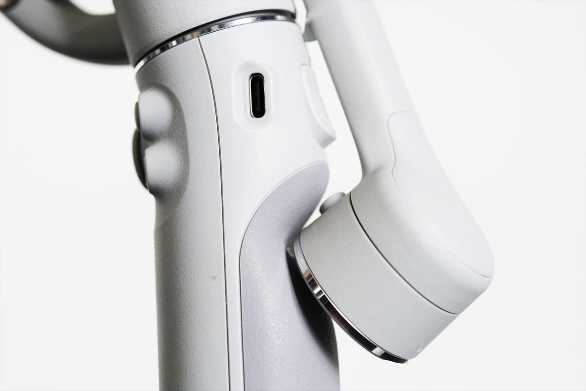 自撮りに強い、伸びるスマホジンバル：DJI OM 5 | ギズモード・ジャパン