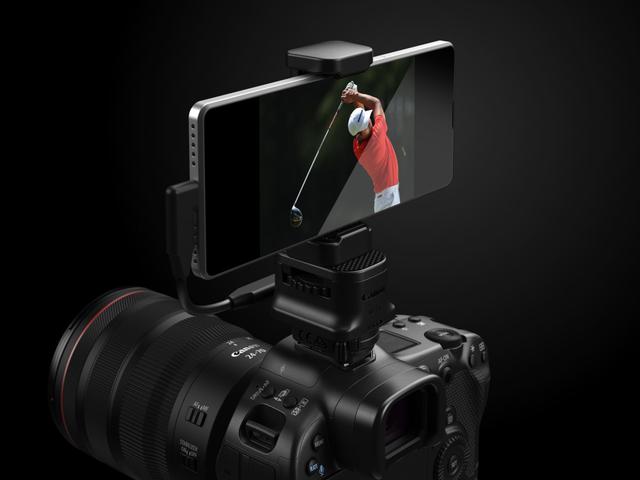 c10_スマートフォンリンクアダプター装着イメージ_R