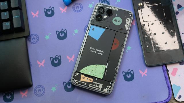 211004fairphone402