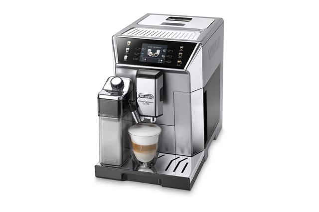 もう今は、スマホでコーヒーを淹れる時代。デロンギの全自動コーヒー 