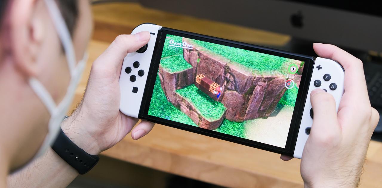 Nintendo Switch（有機ELモデル）はどんな人が選ぶべき？ LAN端子 
