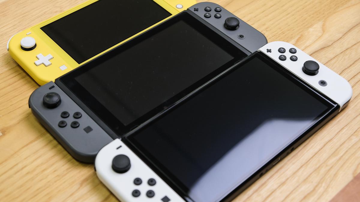 Nintendo Switch（有機ELモデル）が本日発売！ 旧Switchと比べてみた 