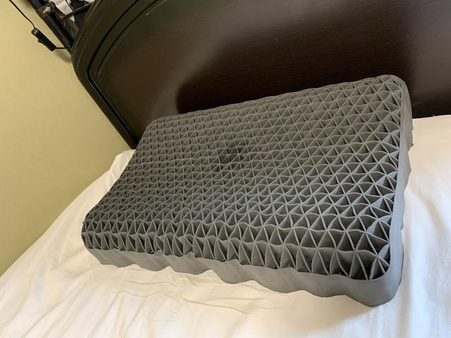 心地よい眠りをサポートしてくれるぷるぷるの快眠枕で一晩眠ってみた 心地よい眠りをサポートしてくれるぷるぷるの快眠枕で一晩眠ってみた