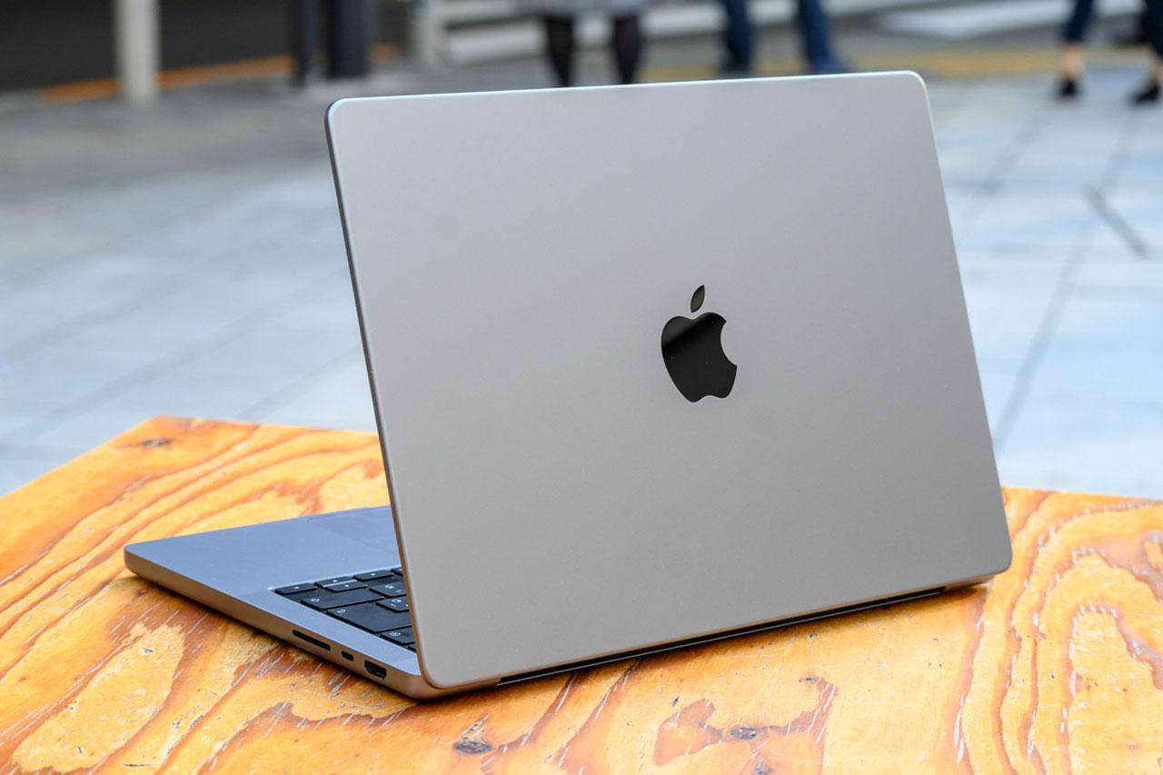 MacBook Pro 2021 13 インチ (M1, touch bar)-