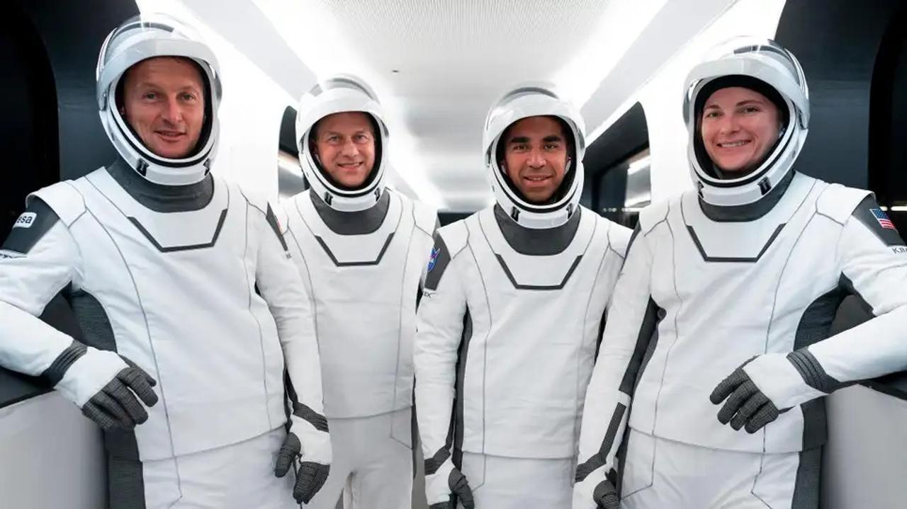 ISSの宇宙飛行士たち、交代要員が到着する前に地球に戻ってくる可能性大