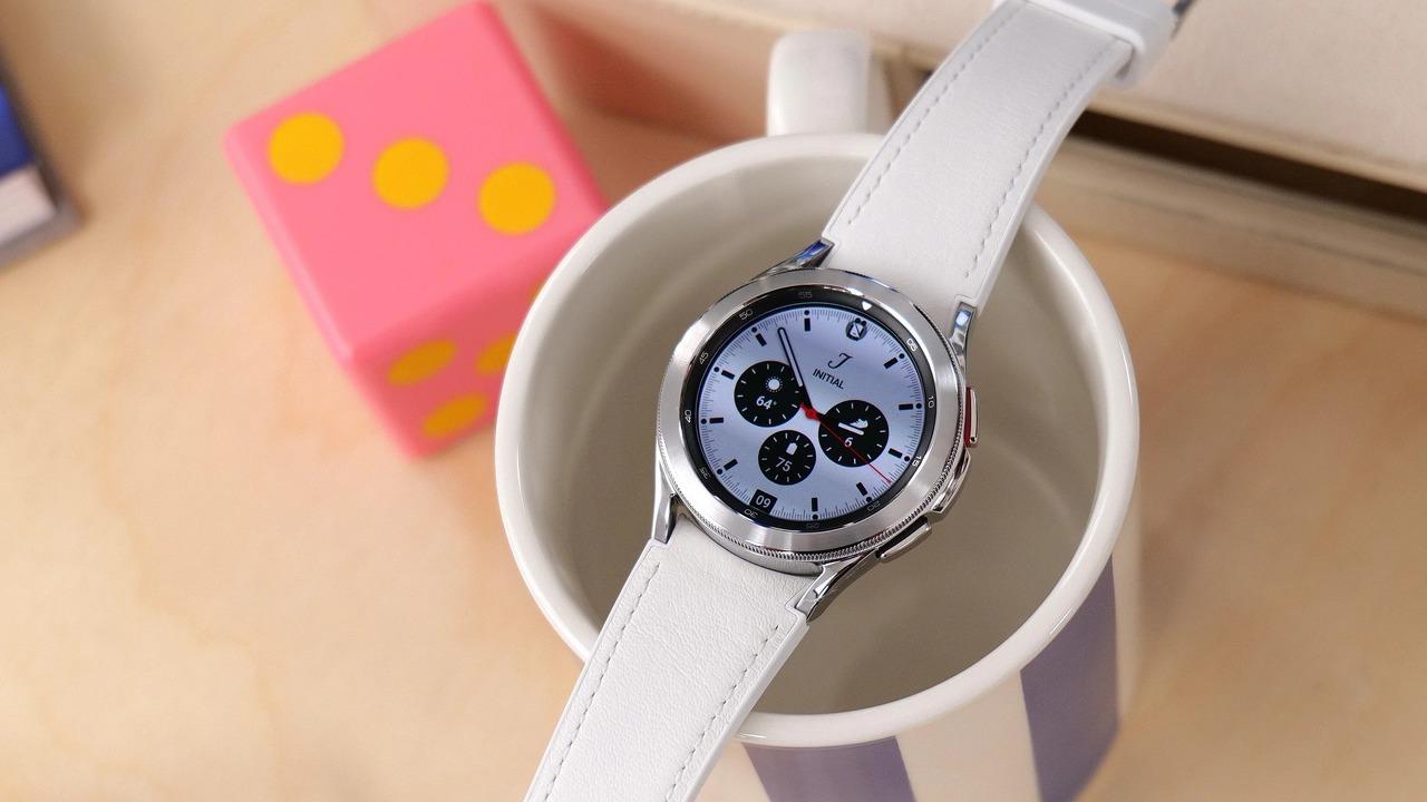 スマートウォッチ、Apple Watchの1強に蔭り？ 新Galaxy Watchが大躍進中