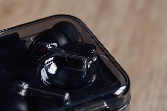 211213nothingear1black_05