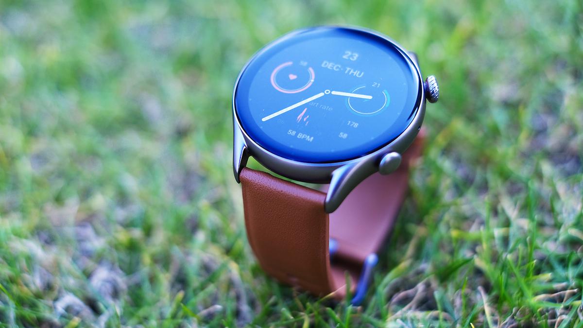 中身はガチなのに美麗なルックス。Amazfitのスマートウォッチ「GTR 3 