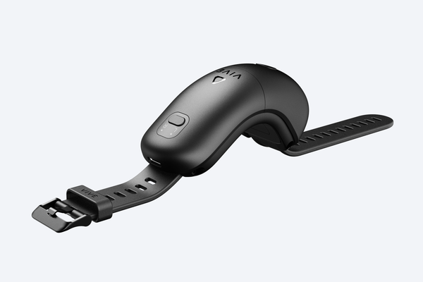 HTC Vive用のリストトラッカー、VRの問題を解決するかも？ #CES2022