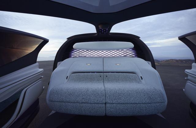 Cadillac-Halo-Concept-InnerSpace-023