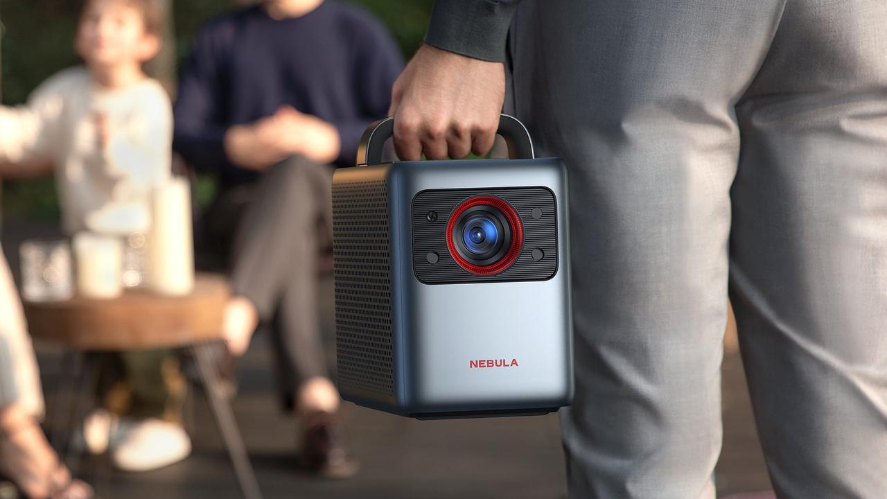Ankerのポータブルなのに本格スペックなレーザープロジェクター #CES2022