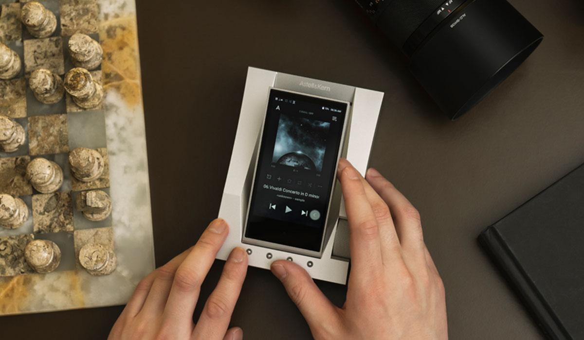 ご自宅の美音快音の源となるデスクトッププレーヤー「ACRO CA1000
