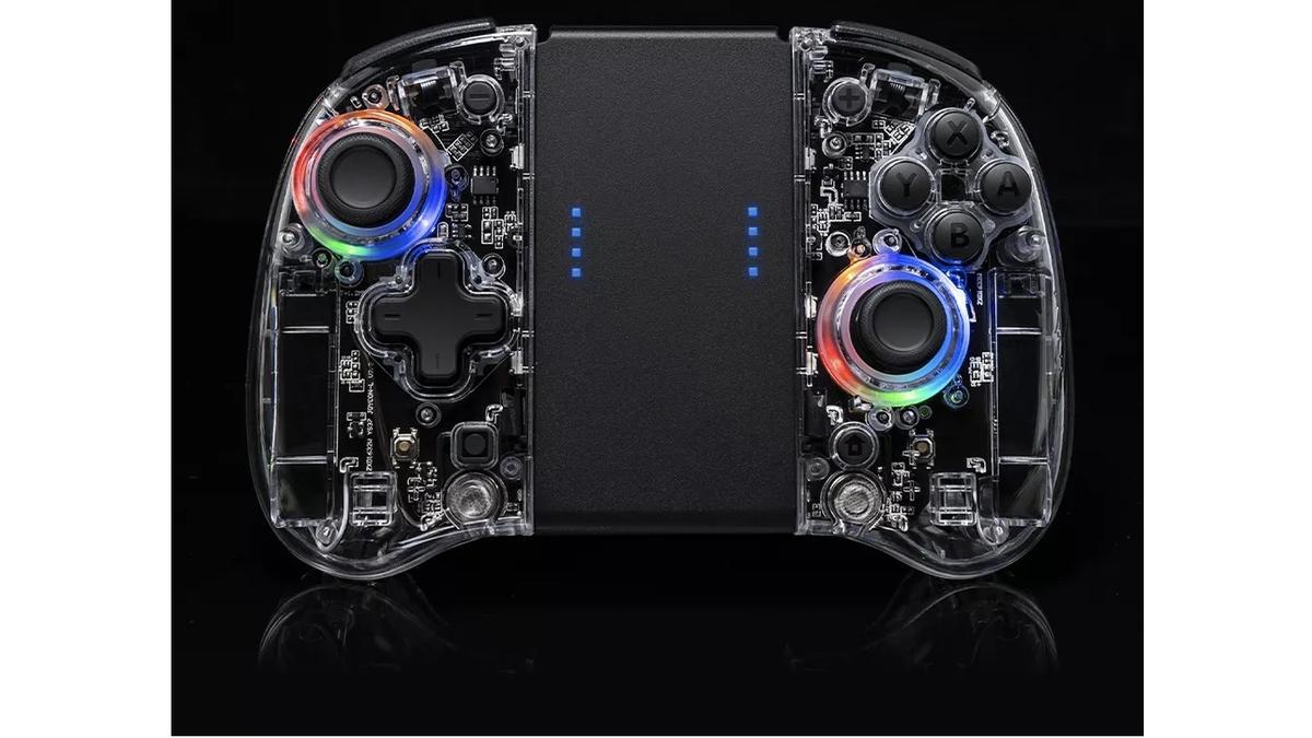 LEDライトで光るスケルトンなNintendo Switch用コントローラー。挟んで