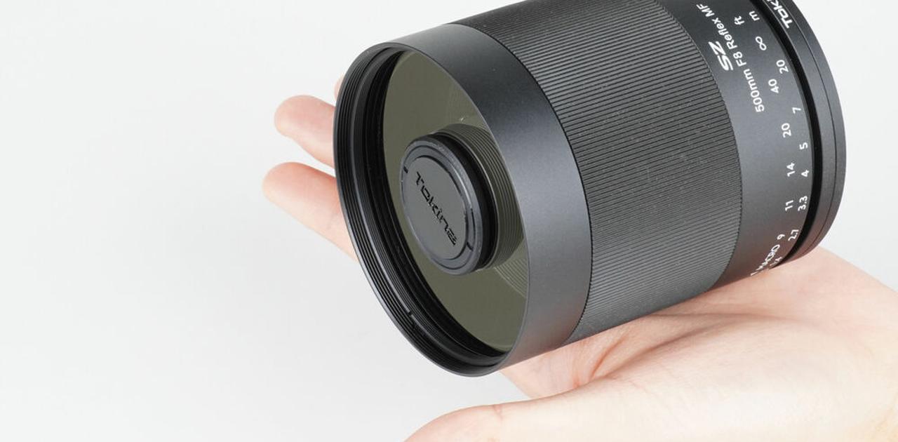 手のひらサイズで500mm。望遠ミラーレンズの名機がデジタル時代に蘇っ 