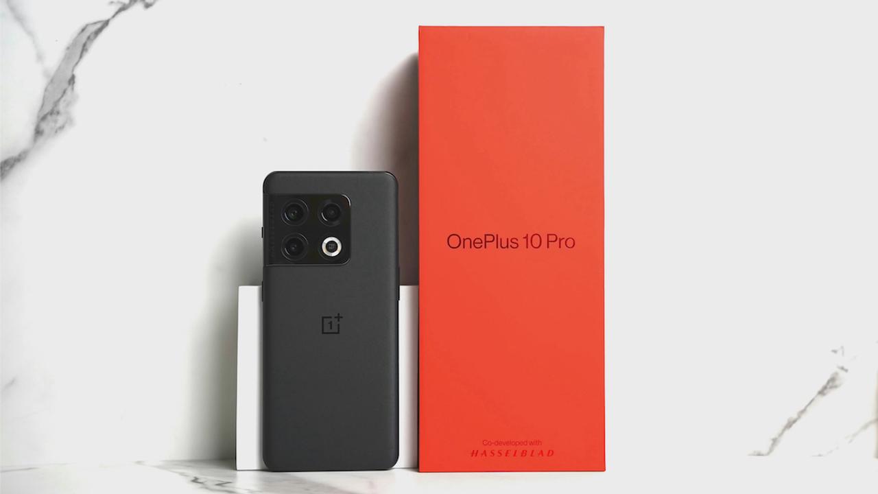 これはショック… OnePlus 10 Proが素手で真っぷたつに…割れた！