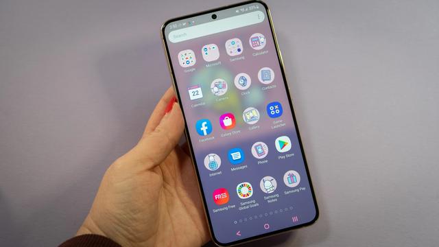 220228galaxys22s22plus04