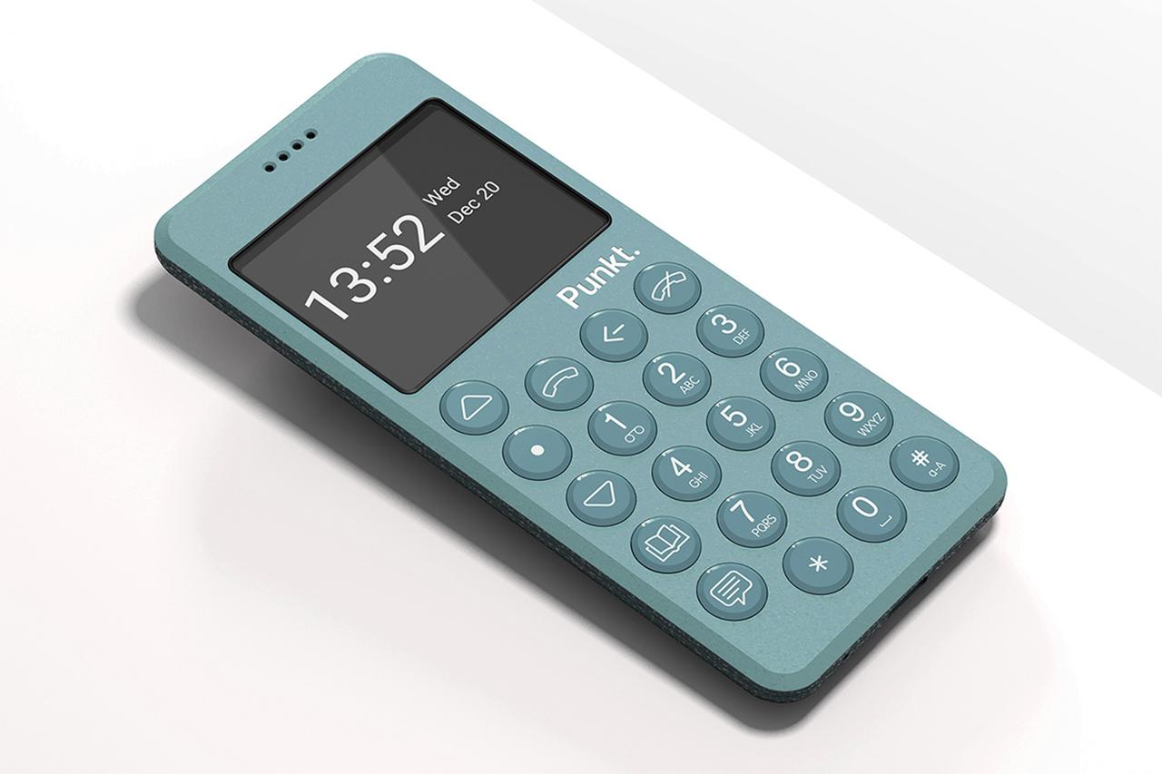 スイス生まれのミニマムケータイ｢Punkt.｣にオシャレでスモーキーなブルーが仲間入り