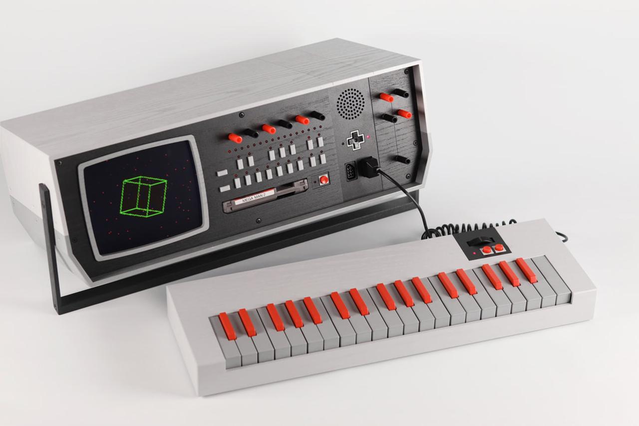 カセットを挿せばゲームが遊べてゲーム音楽も演奏できる！ NESをモチーフにしたシンセサイザー
