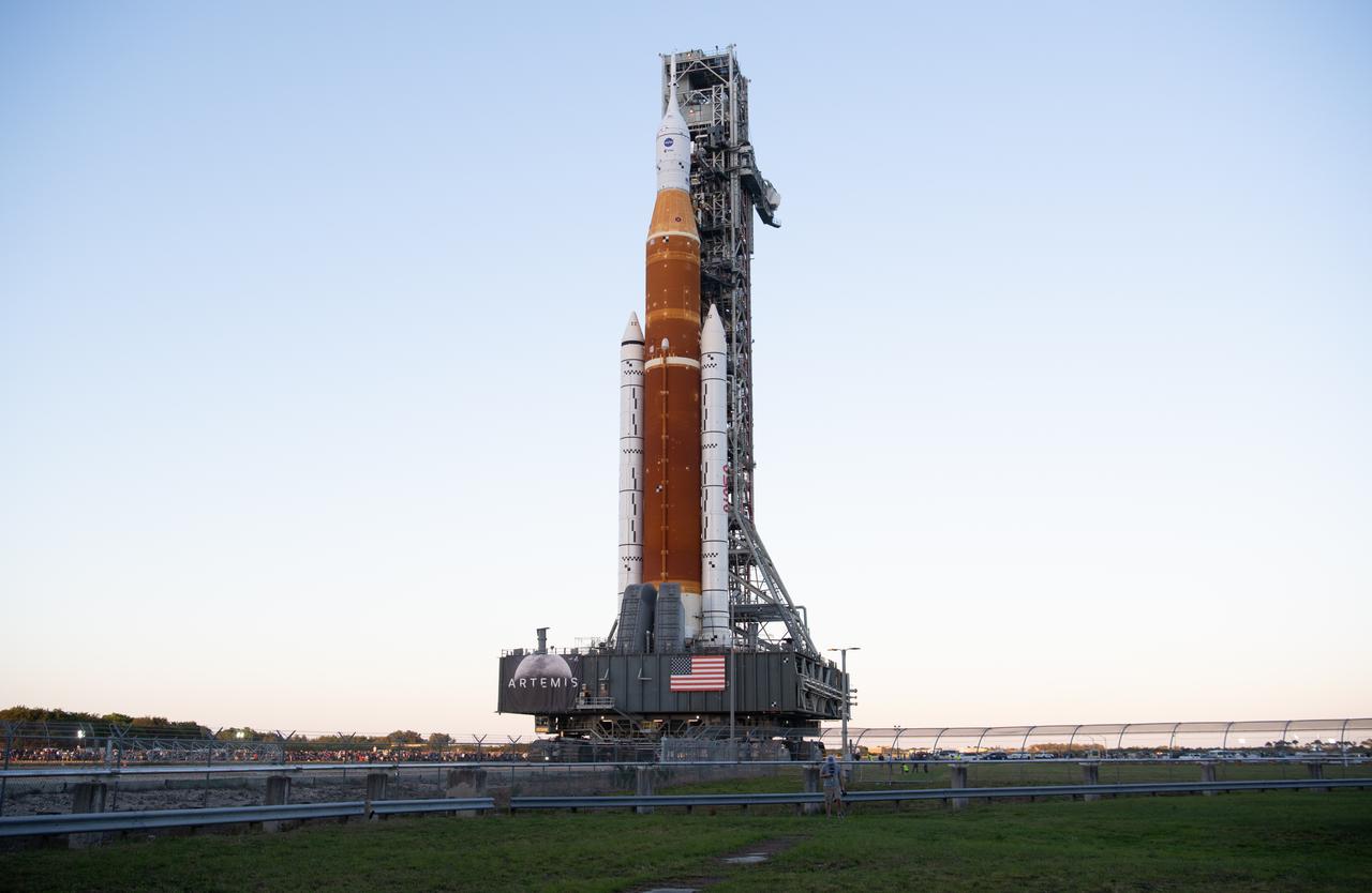 ついに発射台へ！月に向かうNASAの巨大ロケット｢SLS｣の輸送作業を画像で振り返る