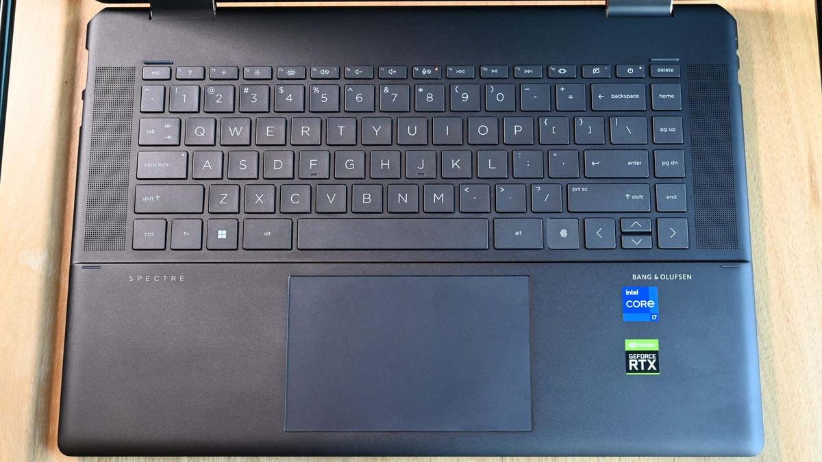 大きめ有機ELの2-in-1ならこれ。HP Spectre x360 16レビュー 