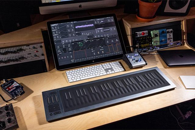 ROLI Seaboard RISE 5D USB MIDI キーボード（ROLI デカダン Seaboard 