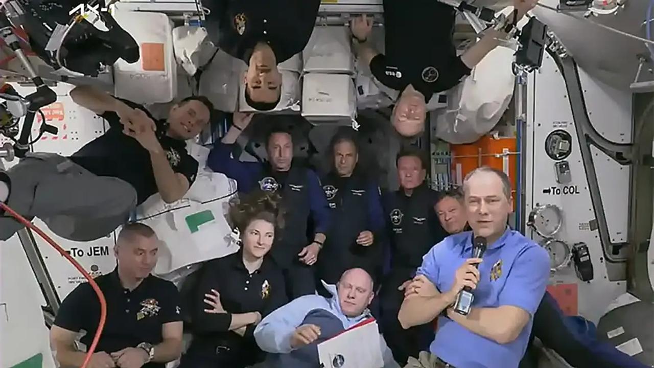 民間人のみの初のミッション、国際宇宙ステーションに到着