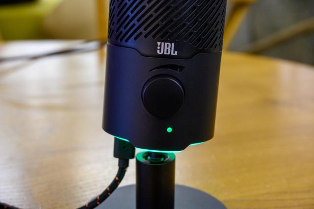 220412jbl-04