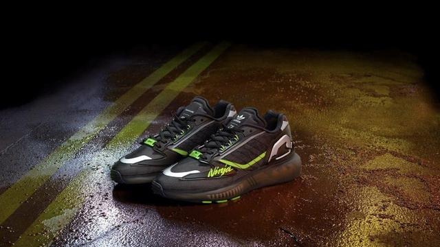 スニーカーもカワサキグリーン。adidasとKawasakiがコラボしました