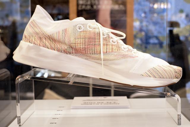 220420_adizero_sideview