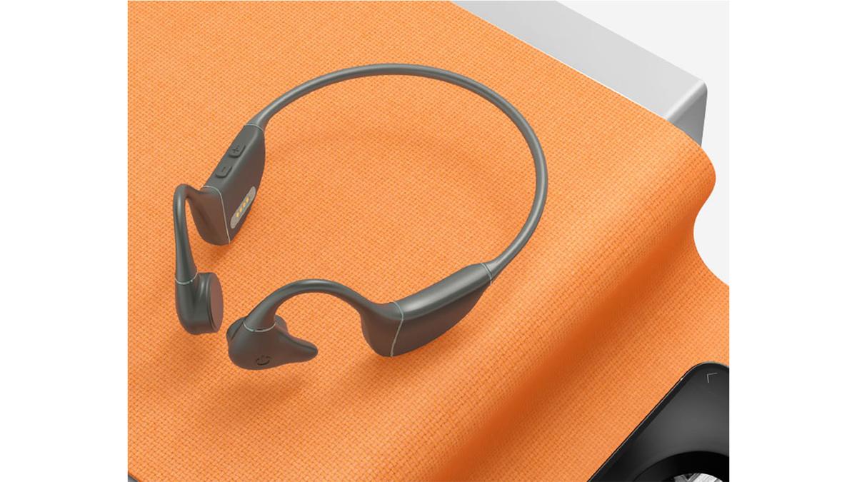 飽きがちなプールも音楽と共にいられるプレーヤー内蔵防水骨伝導イヤホン