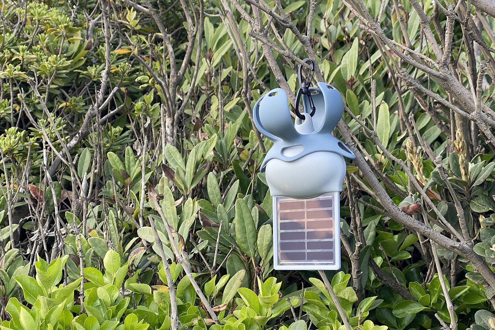 LNES® SL03 充電できる人工観葉植物型ロボット（ほのかなLED照明付き）-