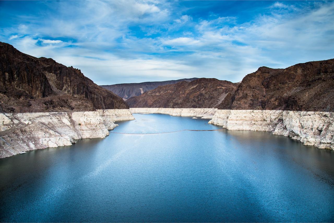 米西部ピンチ。干ばつによるパウエル湖の水位低下で厳しい決断を迫られる連邦政府