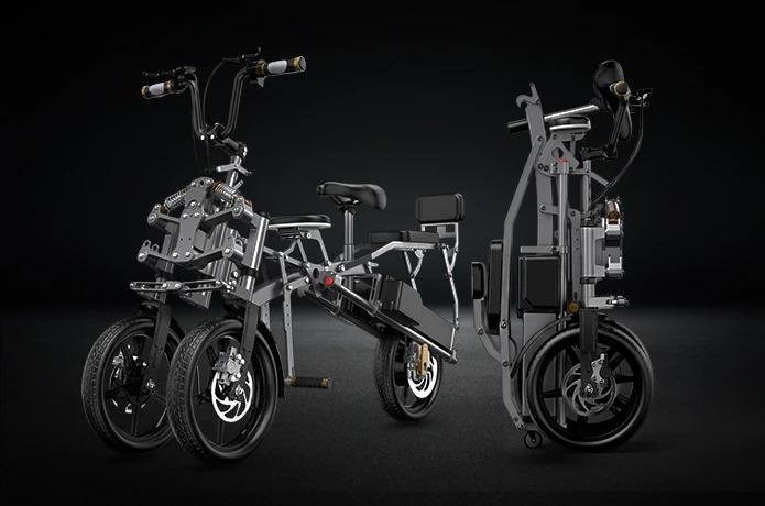 無骨なデザインでオフロードも攻めるぜ。折りたたみ式の電動トライク