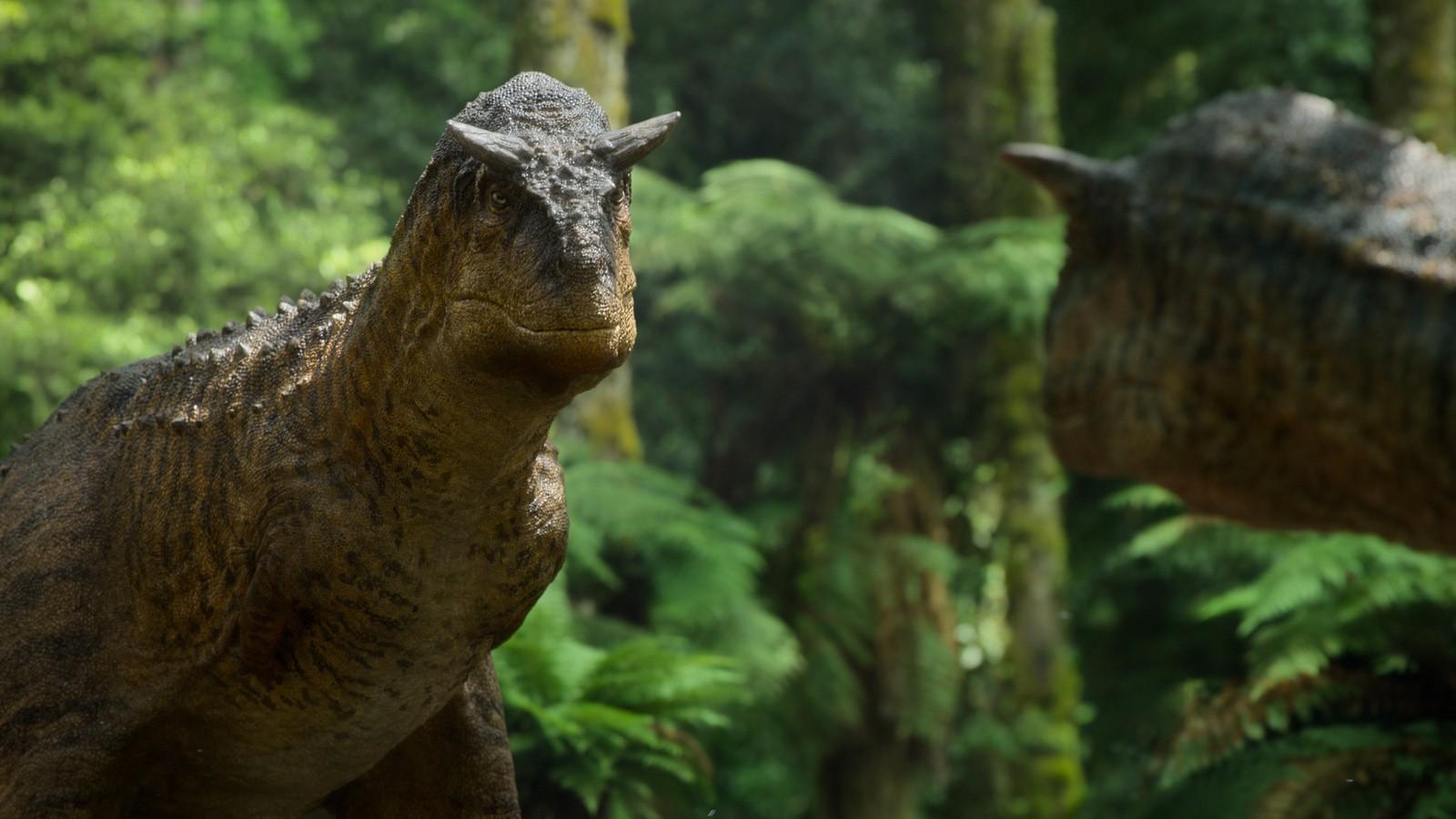 表参道に恐竜あらわる！ Apple TV+の『太古の地球から～よみがえる恐竜たち～』が今日から公開です（1000ページ目） | ギズモード・ジャパン
