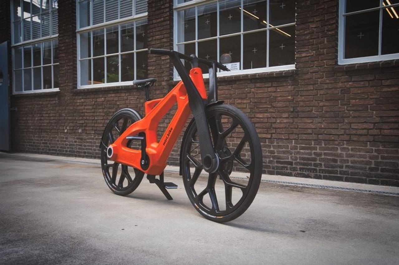 100％再利用プラスチックの自転車。デザインも未来的