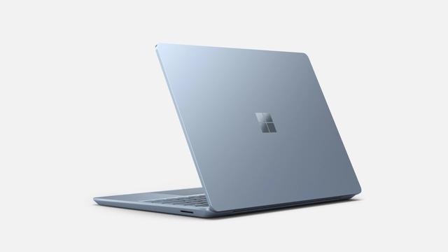 220603surfacelaptopgo204