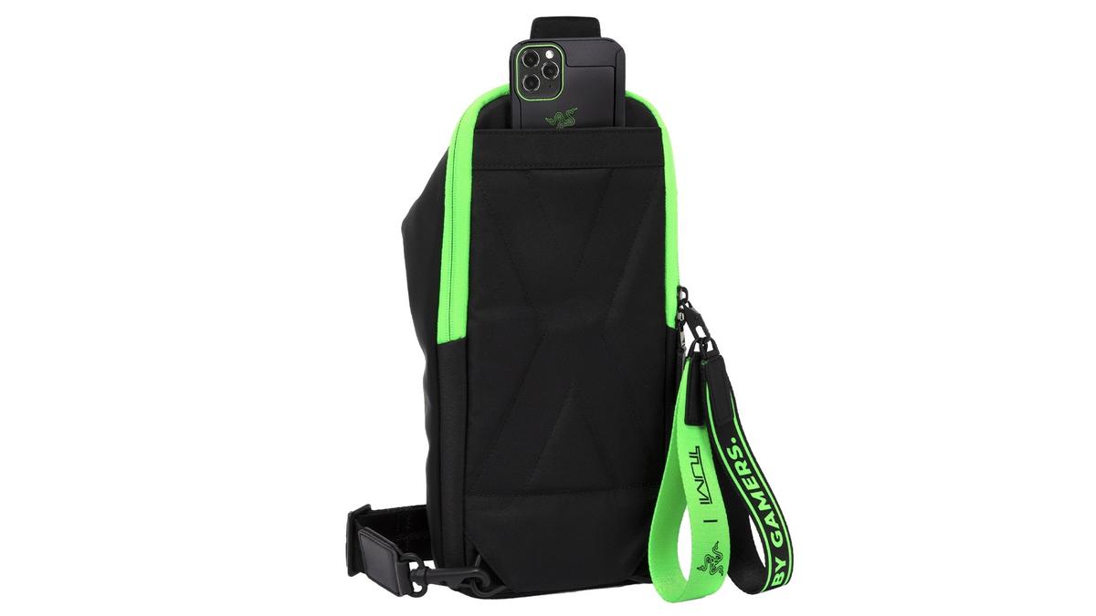 TUMIがRazerとコラボ。ゲーマー心に刺さるスパルタンなデザインの