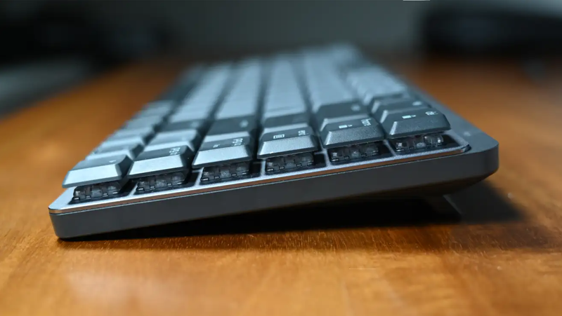 軸が選べるコンパクトキーボード。ロジクールMX MECHANICAL MINI