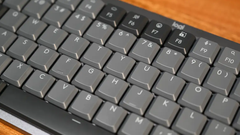 軸が選べるコンパクトキーボード。ロジクールMX MECHANICAL MINI