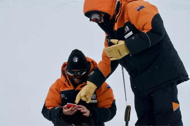 Microplastics Found in Fresh Antarctic Snow_02